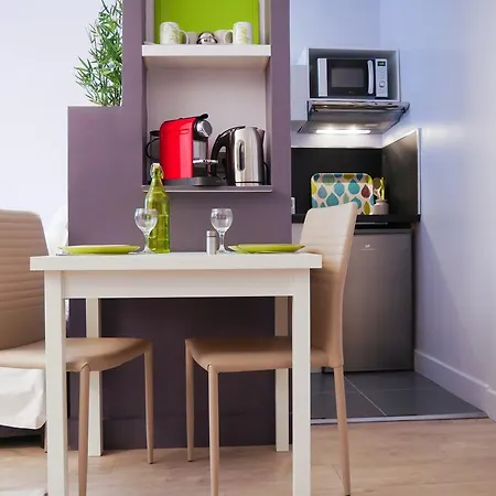 普尔潘天顶斗牛场尊贵一室公寓