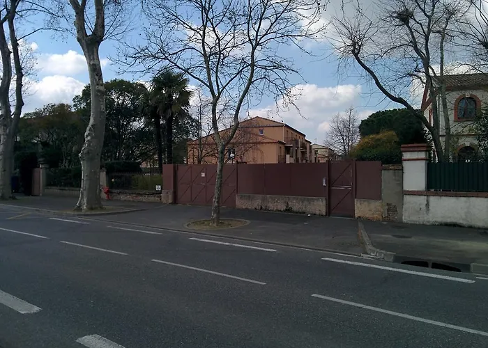 普尔潘天顶斗牛场尊贵一室公寓 * 圖盧茲